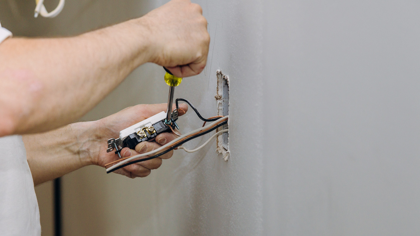 643ea73cd1f4457d509bb313 Electrical outlets Albuquerque ورزه پردازان | اجرای هوشمند سازی مجتمع های مسکونی و اداری در شیراز راهنمای جامع سیم کشی برق در خانه هوشمند